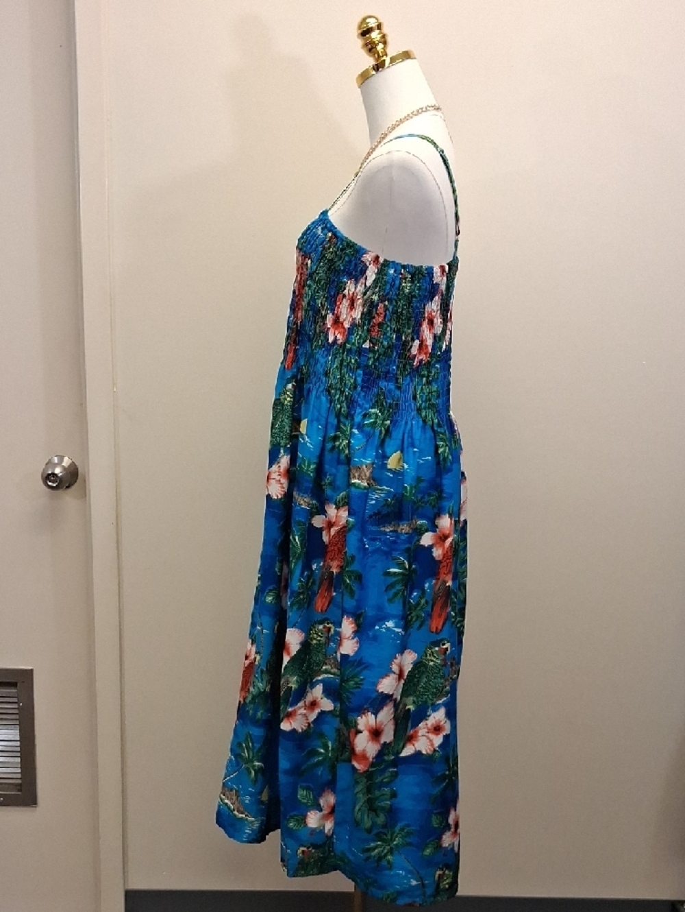 Tropical Floral Smocked Maxi Dress Adjustable Strap Flowy Size Medium - Picture 4 of 8